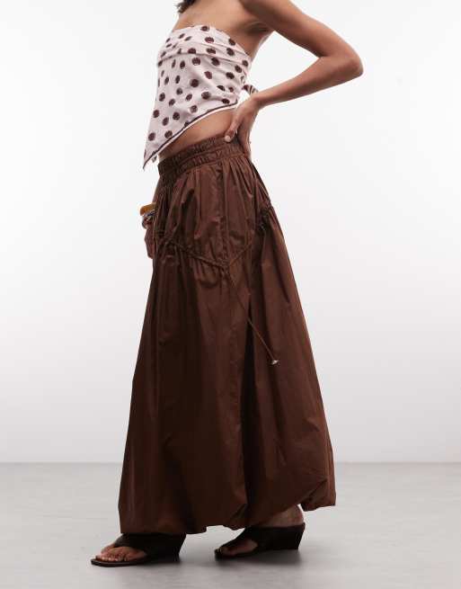 ASOS DESIGN Midirock in Braun mit verstellbarem Tunnelzug und Taschen-Details, 2 von 5