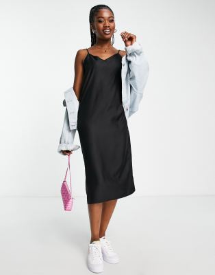 ASOS DESIGN - Miditrägerkleid mit V-Ausschnitt in Schwarz