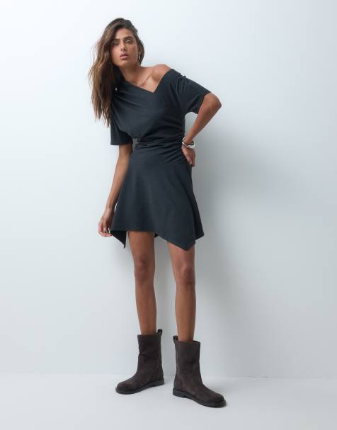 ASOS DESIGN miękka asymetryczna mini sukienka z wykończeniem hanky w kolorze czarnym - view 1