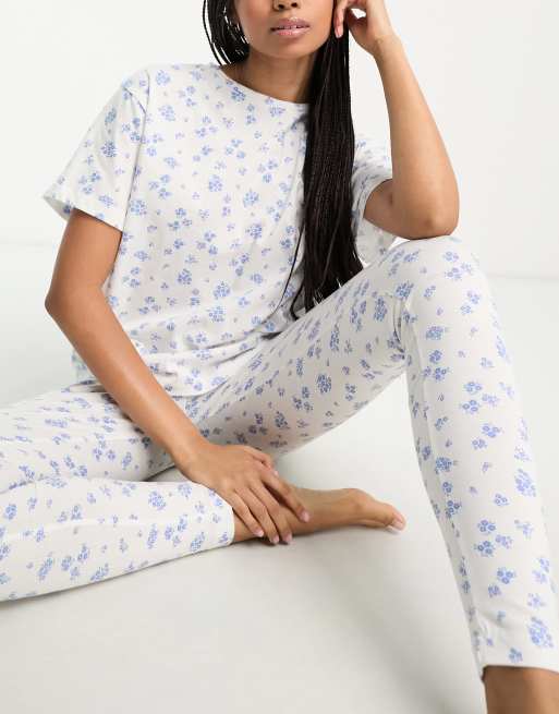 ASOS DESIGN – Mieszaj i łącz – Biała góra od piżamy w drobny kwiatowy wzór