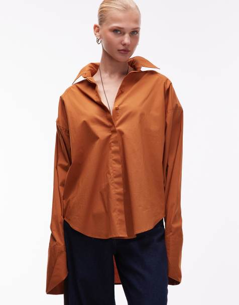 ASOS DESIGN – Migdałowa koszula z poduszkami na ramionach i obniżonym dołem - view 1