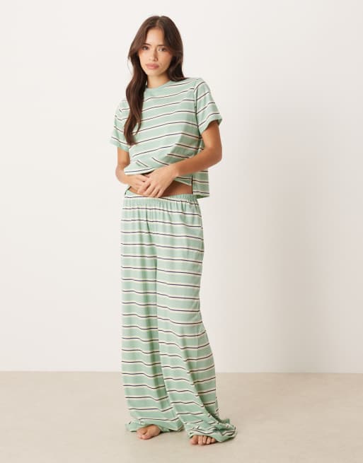 ASOS DESIGN Miks og match - Salivegrøn og blåstribet pyjamas-t-shirt med slids i siden, 2 af 4