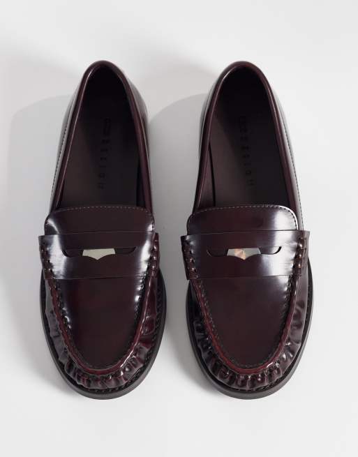 ASOS DESIGN Milena fina penny loafers i vinrött, 2 av 4