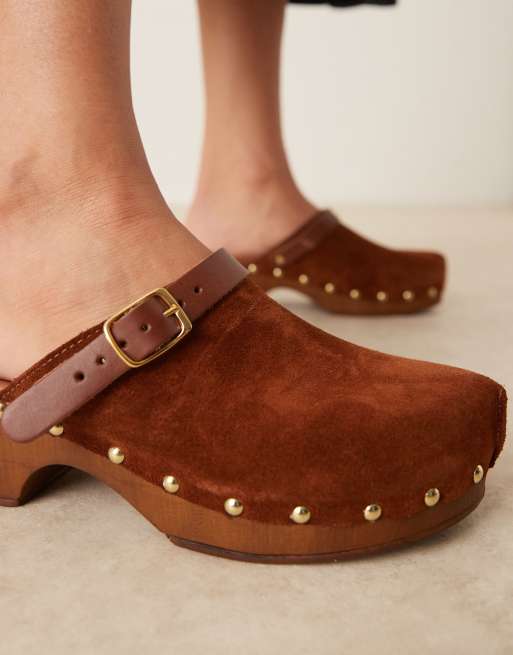 ASOS DESIGN Miles closed-toe studded clogs in tan suede, 3 of 4