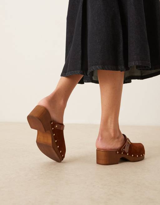 ASOS DESIGN Miles closed-toe studded clogs in tan suede, 4 of 4