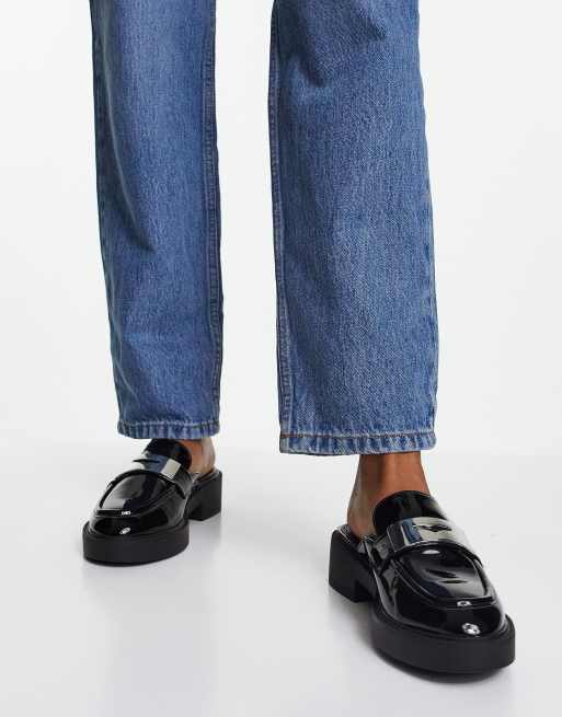 ASOS DESIGN – Miles – Czarne lakierowane płaskie loafersy bez pięt na grubej podeszwie