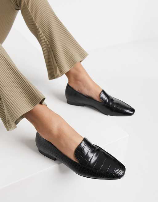 Black flat hot sale loafers