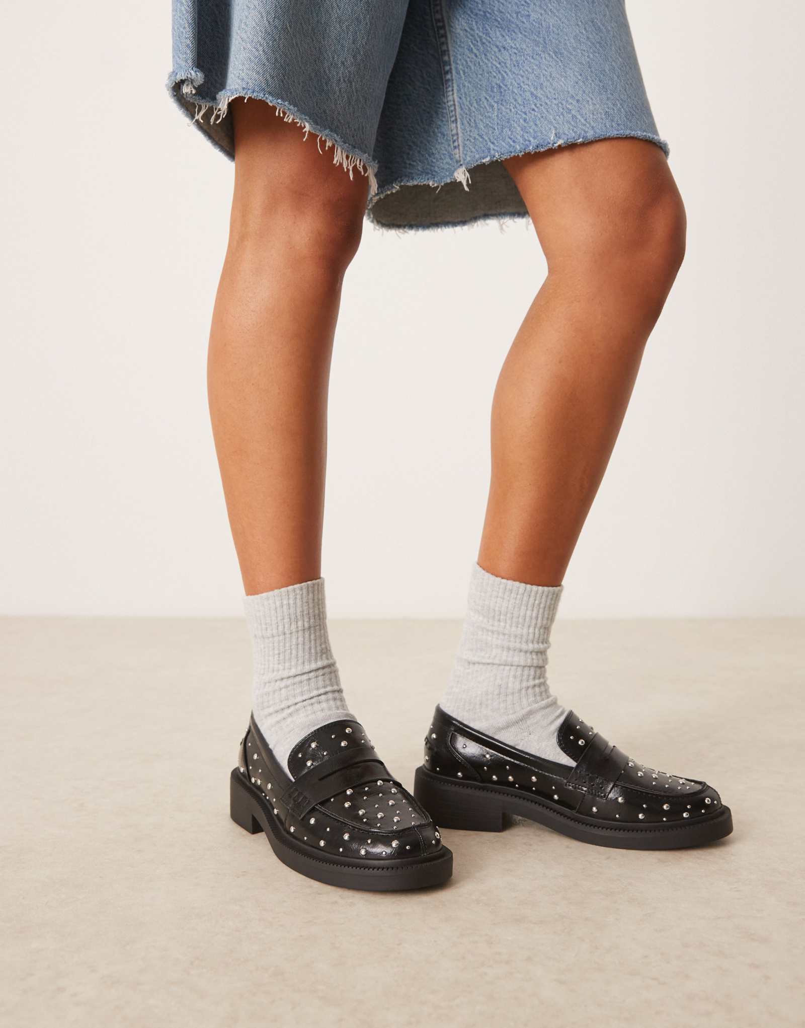 Черные мокасины с заклепками Minerva от ASOS DESIGN