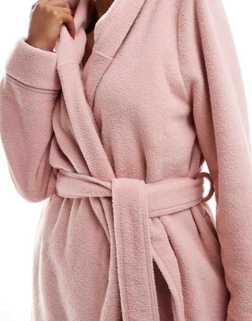 ASOS DESIGN - Mini badjas van microfleece in roze met contrasterende biezen, 4 van 4