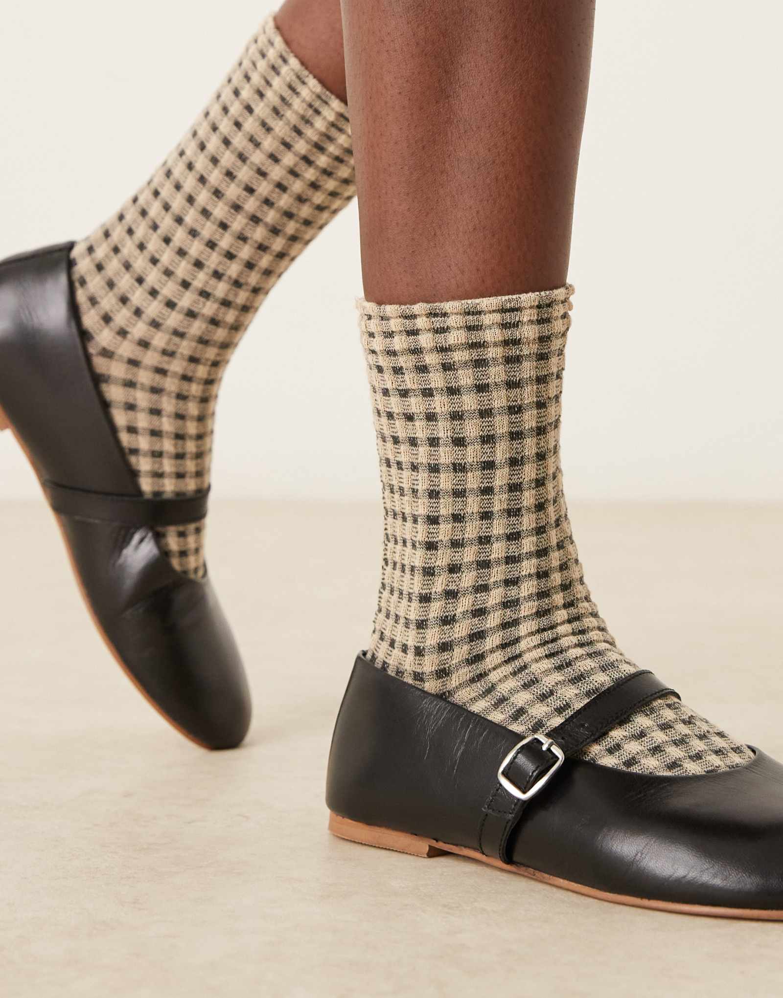 Носки ASOS DESIGN mini с текстурой в клетку кремового и черного цветов