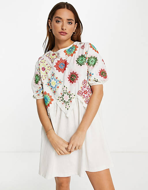 New Zara Embroidered Flower Crocheted Dress