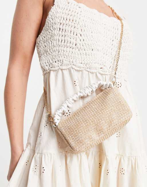 ASOS DESIGN - Mini-crossbody-taske i strå med rynket tophåndtag der kan tages af