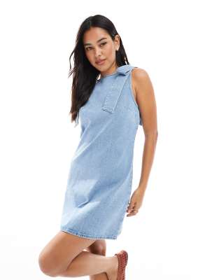 ASOS DESIGN - Mini-Etuikleid aus mittelblauem Denim mit Schleifen an den Schultern