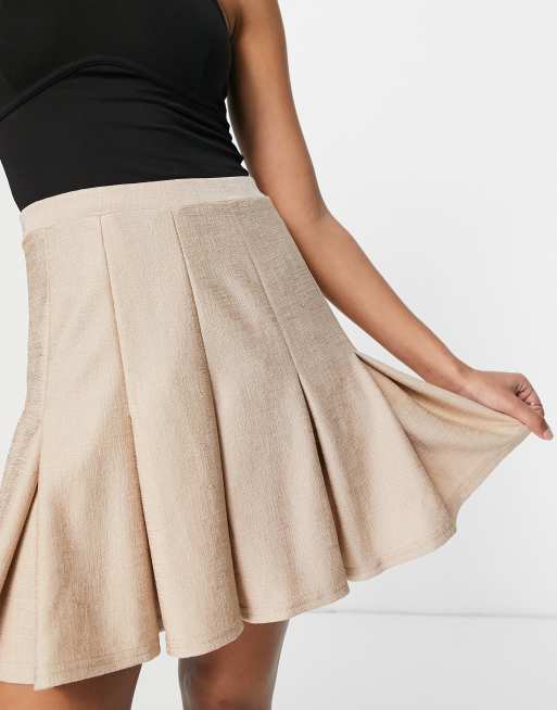 ASOS DESIGN – Mini-Faltenrock im Tennis-Stil aus Bouclé in Sand, 3 von 4
