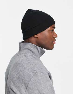 black fisherman beanie
