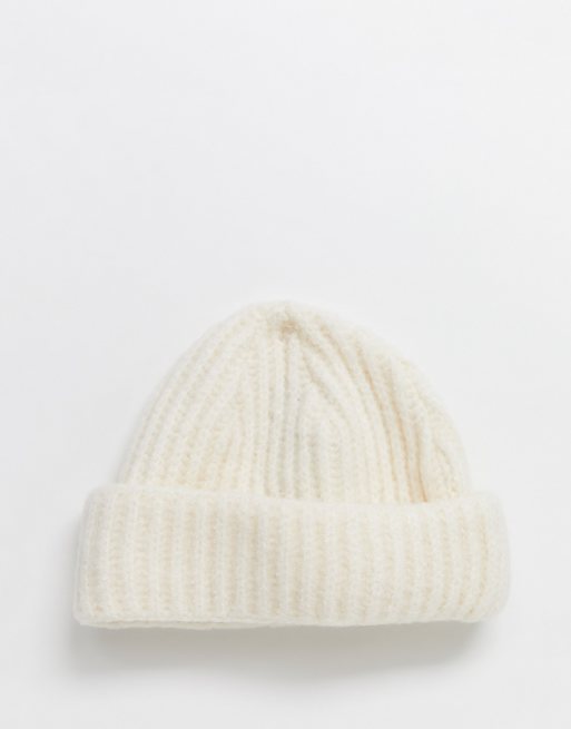 ASOS DESIGN mini fisherman beanie in off white fluffy yarn, 2 of 4