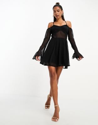 ASOS DESIGN - Mini-Freizeitkleid in Schwarz mit überkreuztem Riemchendetail und transparentem Einsatz