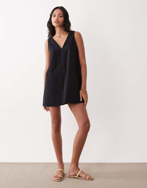 ASOS DESIGN – Mini-Hängerkleid aus Baumwoll-Leinen in Schwarz mit V-Ausschnitt, 2 von 4