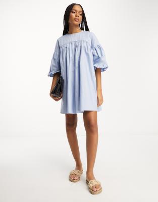 ASOS Design - Mini-Hängerkleid aus Baumwolle mit Biesen und Puffärmeln in Blau