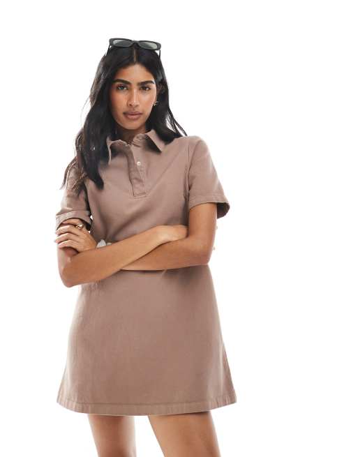 ASOS DESIGN – Mini-Jeanskleid in Mokkabraun mit Polokragen, 2 von 4