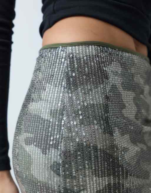 ASOS DESIGN mini-jupe à sequins imprimé camouflage, 4 de 5