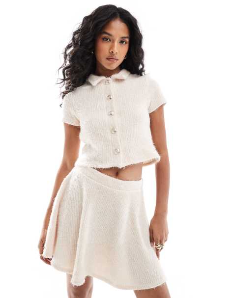 ASOS DESIGN - Mini-jupe d'ensemble évasée en maille duveteuse - Crème - view 1