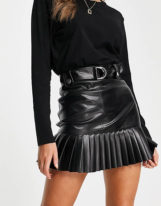 ASOS DESIGN - Mini-jupe en imitation cuir avec ourlet plissé - Noir | ASOS
