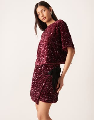 Mini-jupe portefeuille d'ensemble en velours à sequins - Bordeaux-Rouge 40