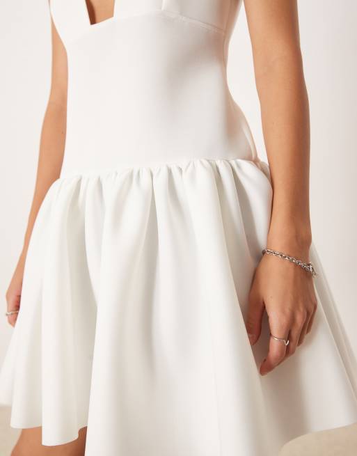 ASOS DESIGN - Mini-jurk in scubastijl met verlaagde taille en wijde rok in wit, 4 van 4