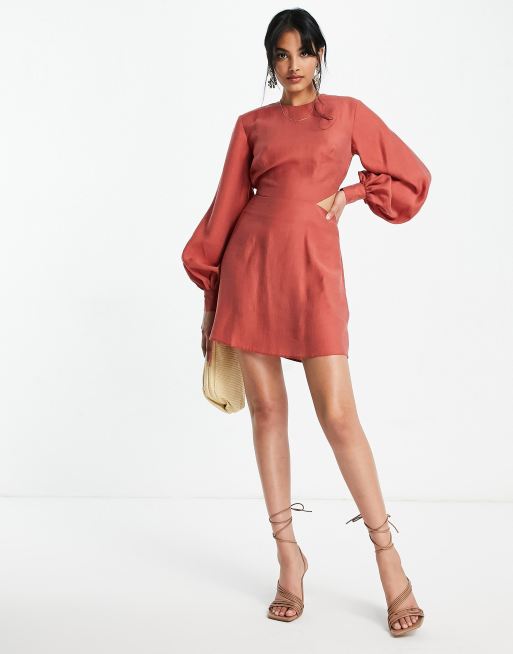 ASOS DESIGN - Mini-jurk met blousonmouwen en open achterkant van stof met textuur en wassing