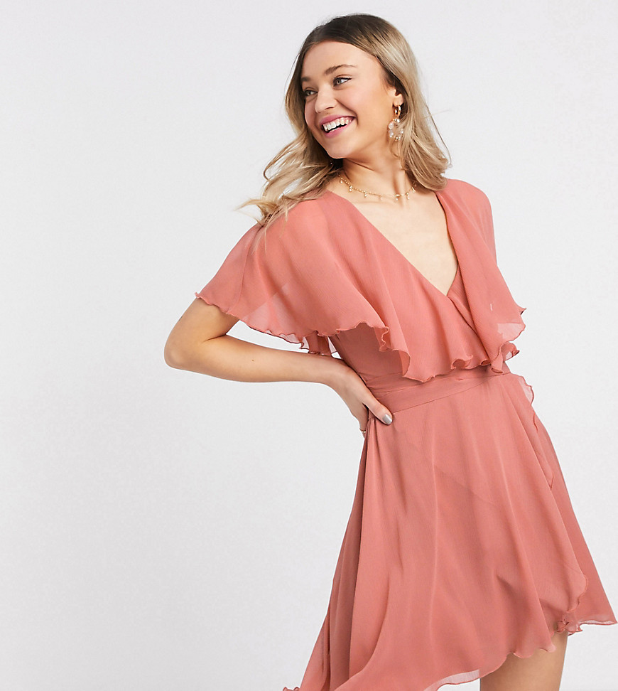 ASOS DESIGN - Mini-jurk met cape en lange achterkant in roze