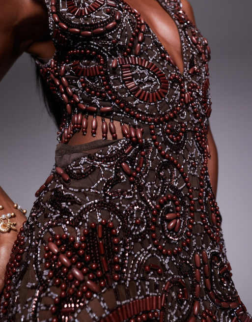ASOS DESIGN - Mini jurk met diep decolleté, uitsnijdingen en versiering in chocoladebruin, 3 van 4