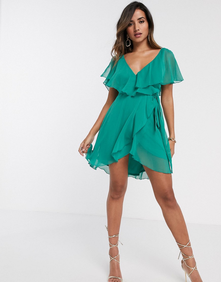 ASOS DESIGN - Mini-jurk met gestrikte schouders en mouwen met split en cape aan de achterkant-Groen