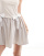 Thumbnail 3 van 4