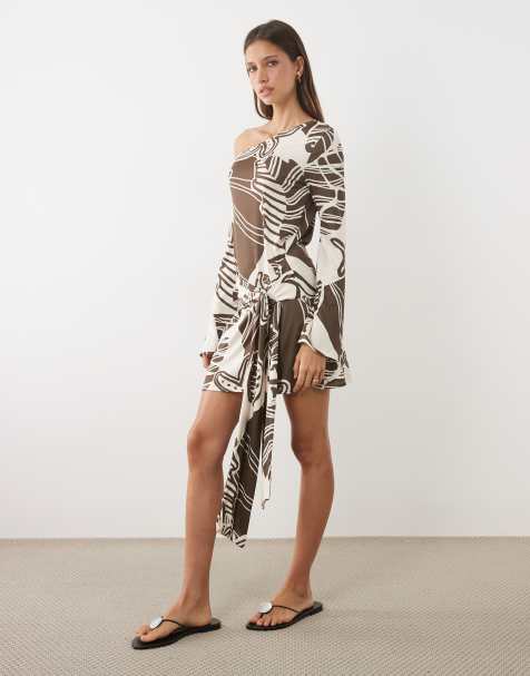 ASOS DESIGN mini jurk met lange mouwen, blote schouders en strikdetail in abstracte print - view 1