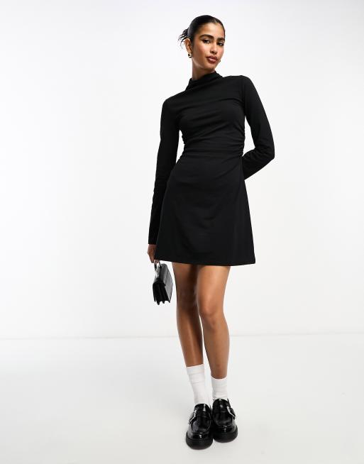 ASOS DESIGN - Mini jurk met opstaande kraag en lange mouwen in zwart