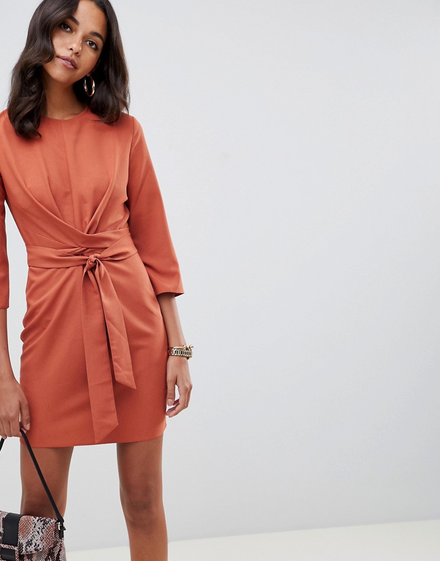 ASOS DESIGN - Mini-jurk met overslag en strik-Rood