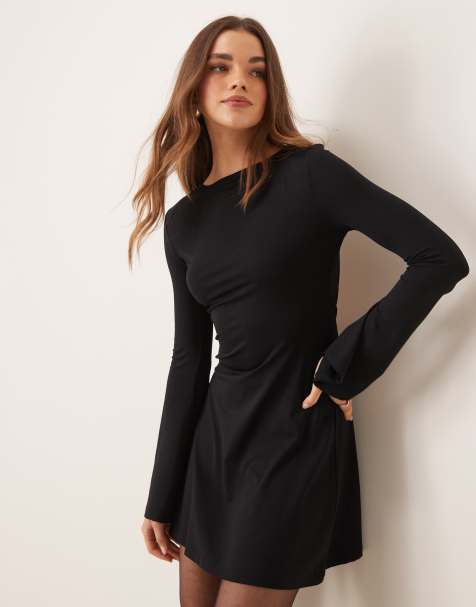 ASOS DESIGN - Mini jurk met rechte hals, uitlopende mouwen en rugdetail in zwart - view 1