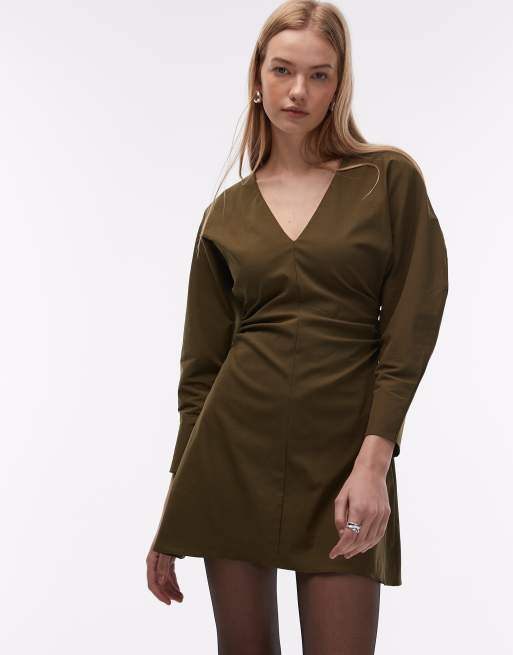 ASOS DESIGN - Mini jurk van bengaline met V-hals en rimpeleffect in olijfgroen, 4 van 4
