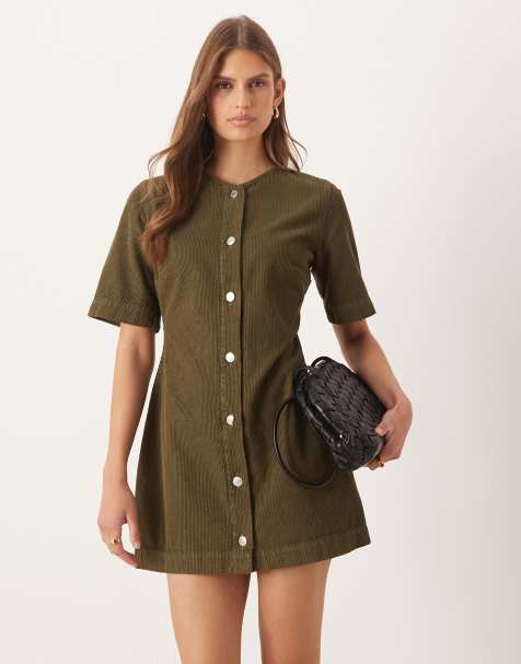 ASOS DESIGN - Mini-jurk van corduroy met hoge V-hals in kaki - view 1
