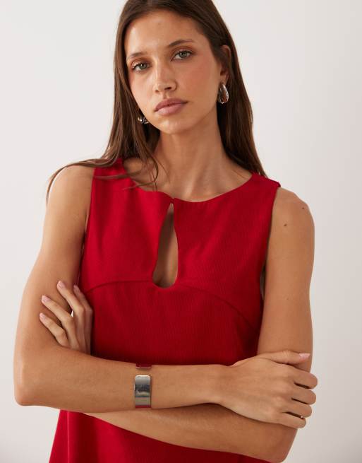 ASOS DESIGN - Mini jurk van corduroy met rechte hals en uitsnijding in rood, 3 van 4