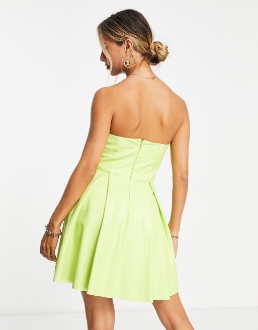 ASOS DESIGN - Mini-jurk van PU met korsettop en plooirok in groen, 3 van 4