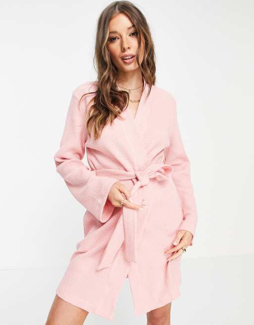 ASOS DESIGN – Mini-Morgenmantel mit Waffelstruktur in Rosa