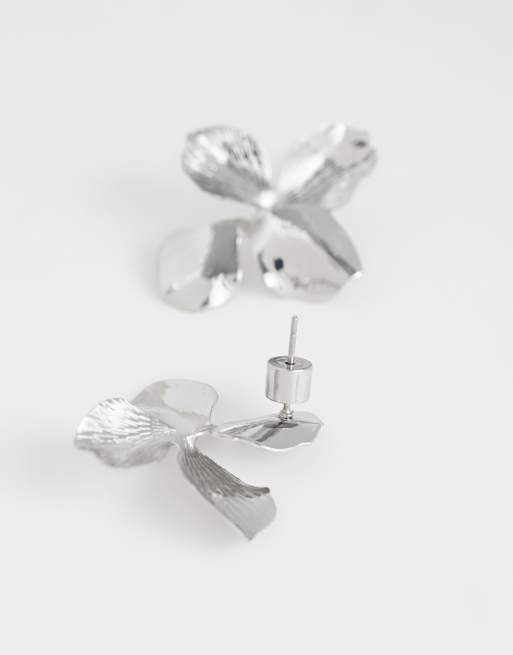 ASOS DESIGN - Mini oorknopjes in bloemvorm in zilverkleur, 4 van 4