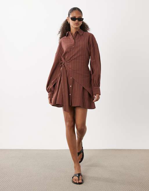 ASOS DESIGN - Mini overhemdjurk met lange blousonmouwen en gestrikte taille in bruin, 3 van 4