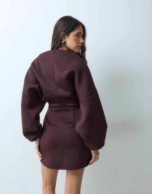ASOS DESIGN mini-robe à manches ballon en tissu style scuba chocolat, 4 de 5