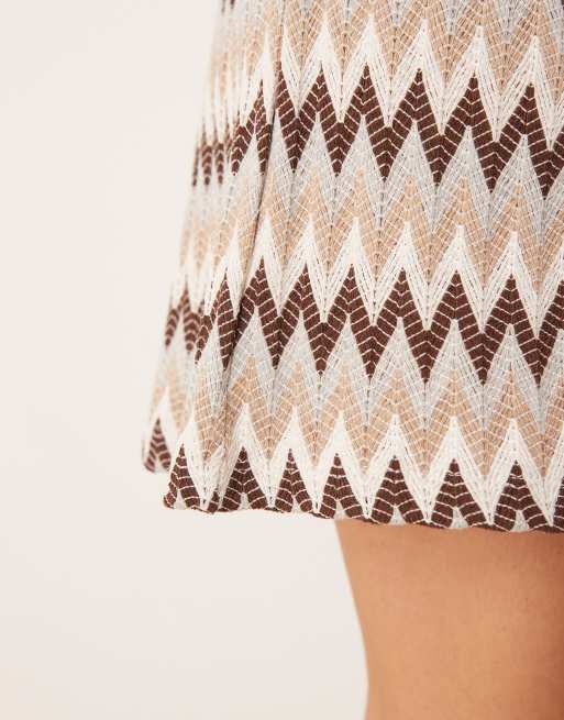 ASOS DESIGN mini short in brown chevron stripe - part of a set, 4 of 5
