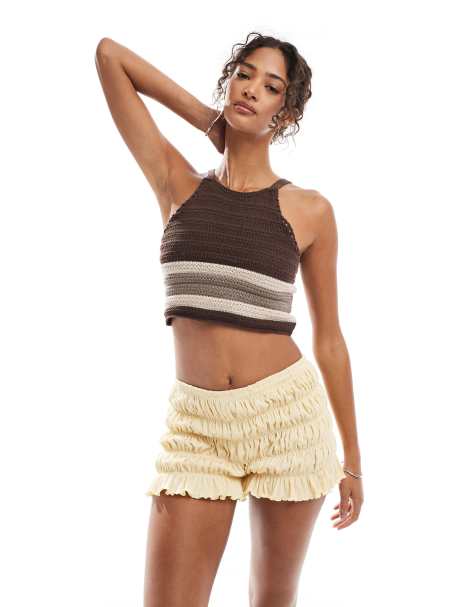 ASOS DESIGN - Mini-short texturé et froncé - Beurre - view 1