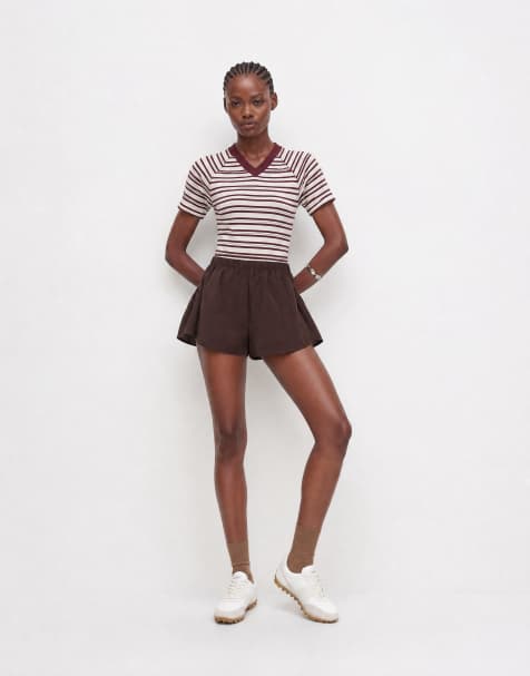 ASOS DESIGN – Mini-Shorts aus Leinenmix in Schokobraun mit Godet-Detail, Kombiteil - view 1