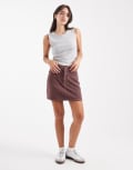 [ASOS DESIGN] ASOS DESIGN mini skirt in bubble cord in mauve-Purple 4 Mauve